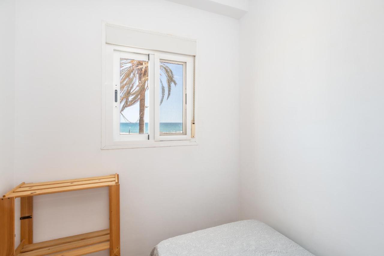Renthas Pedregalejo Beach Apartments Μάλαγα Εξωτερικό φωτογραφία